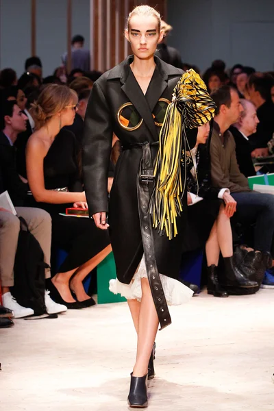 Look 40